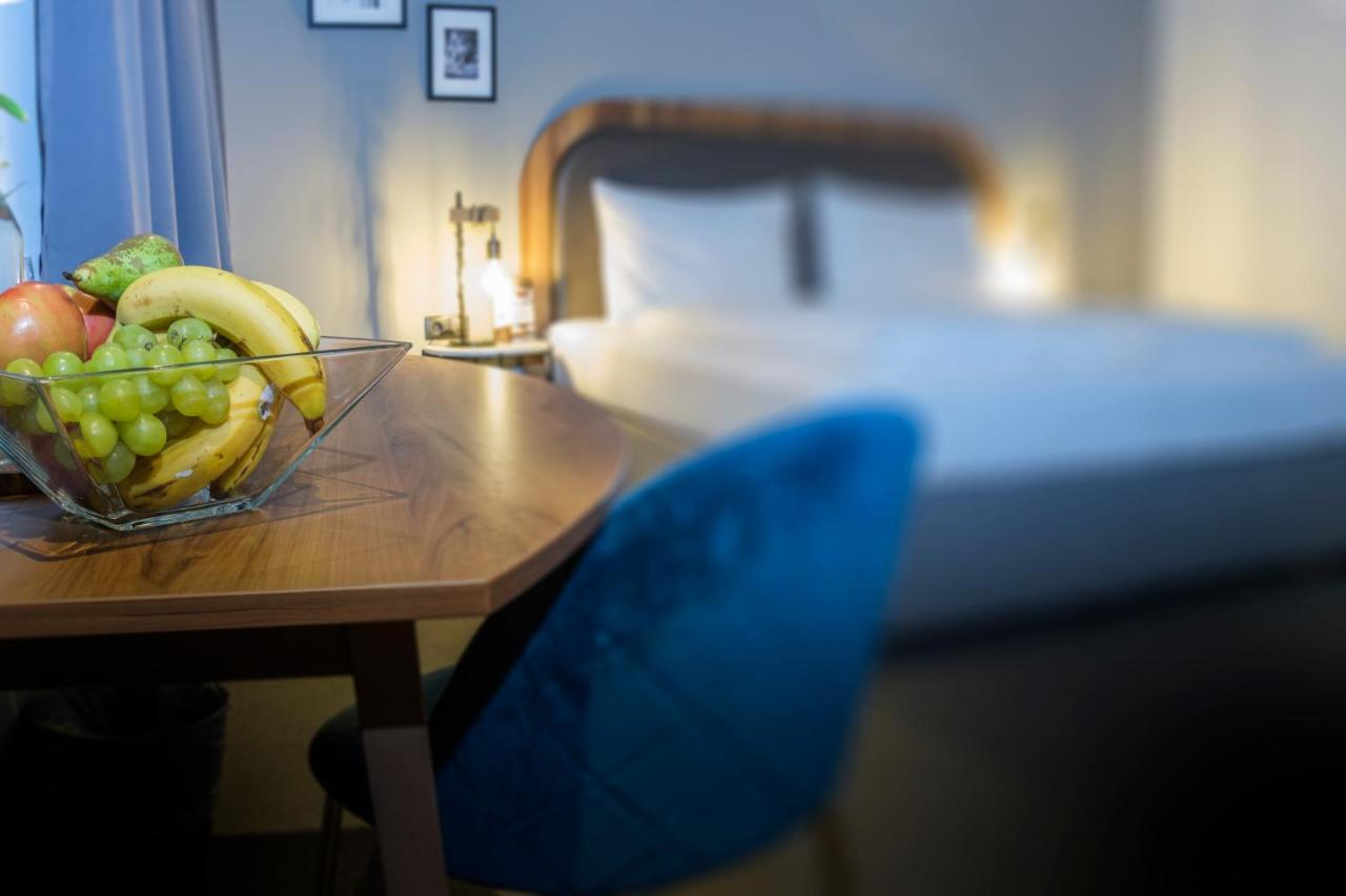Hotel George Wina Bagian luar foto