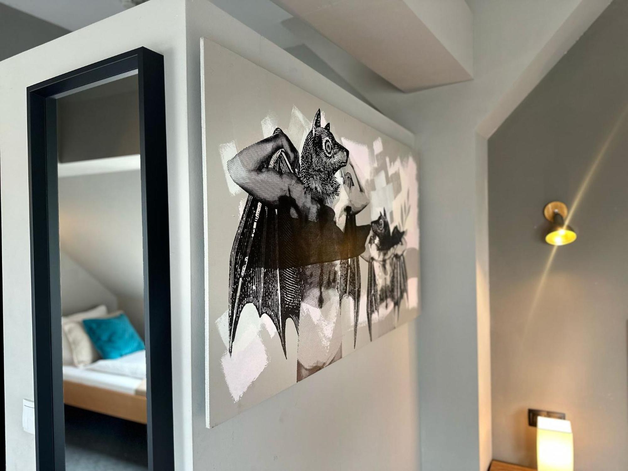 Hotel George Wina Bagian luar foto