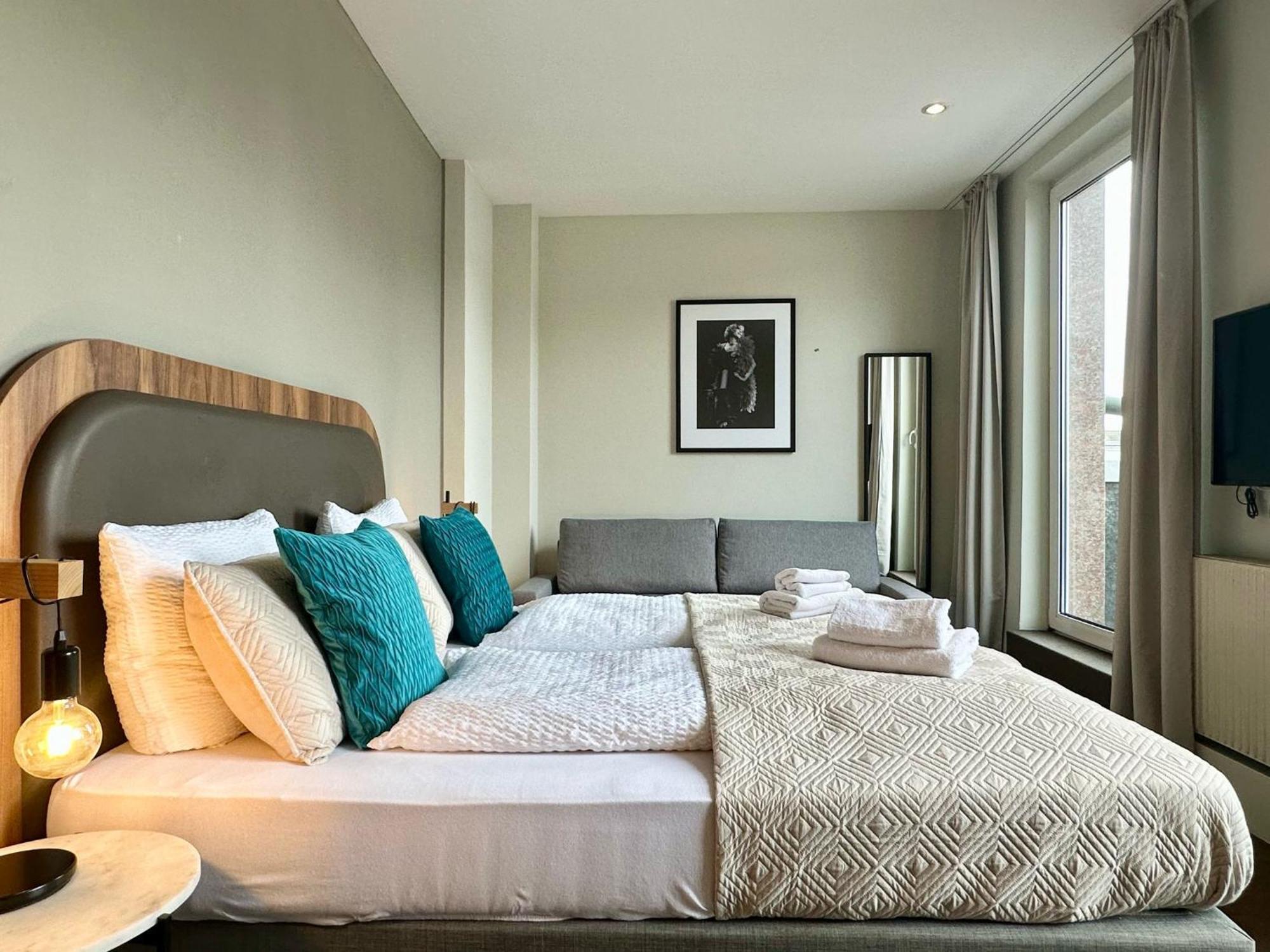 Hotel George Wina Bagian luar foto